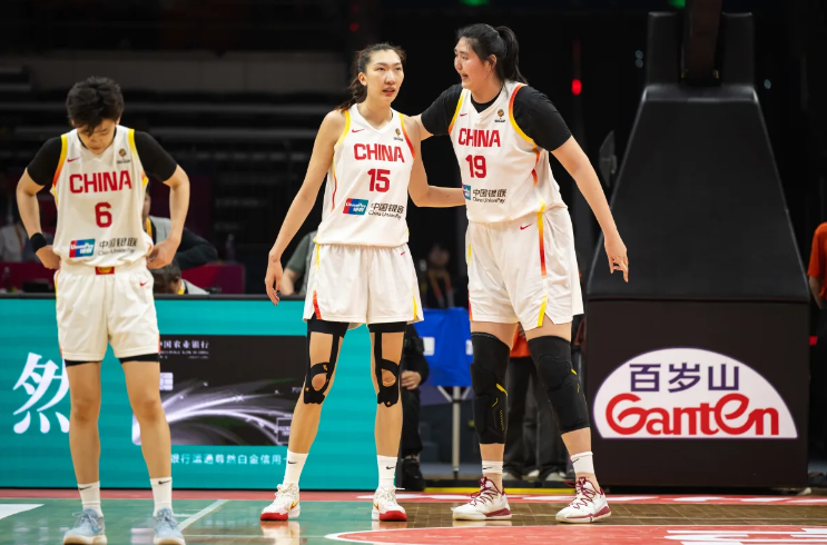 ayx-中国女篮vs捷克前瞻：张子宇王思雨率队死磕劲敌 赢球即晋级