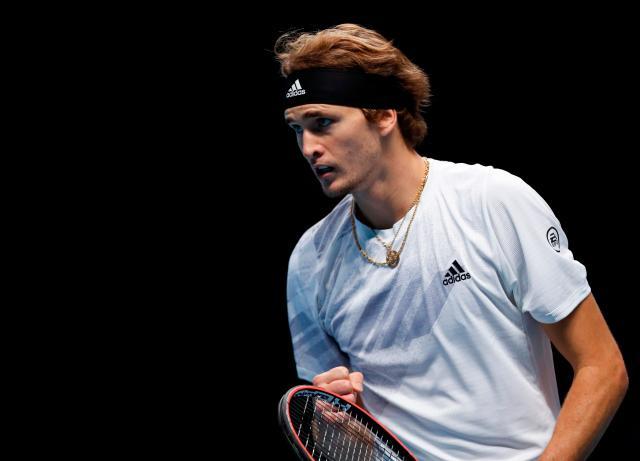 ayx官方直播-兹维列夫艰难迎来新赛季开门红 下轮将迎战德约